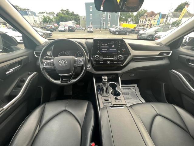 used 2021 Toyota Highlander car, priced at $31,395