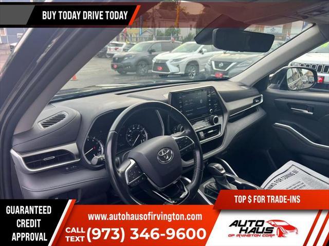 used 2021 Toyota Highlander car, priced at $31,995