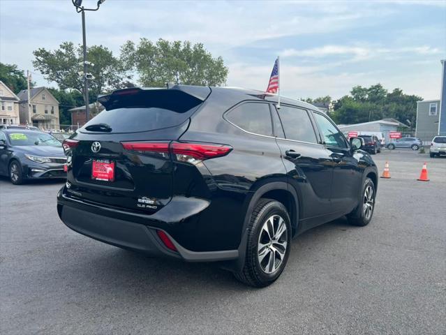 used 2021 Toyota Highlander car, priced at $31,395