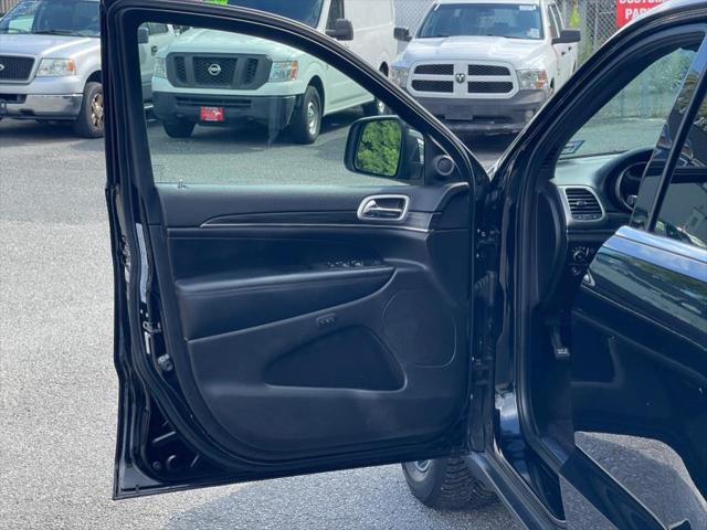 used 2019 Jeep Grand Cherokee car, priced at $20,595
