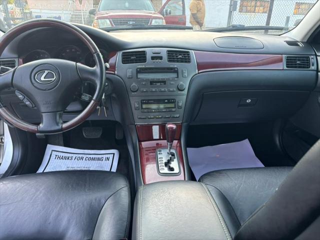 used 2002 Lexus ES 300 car, priced at $4,995