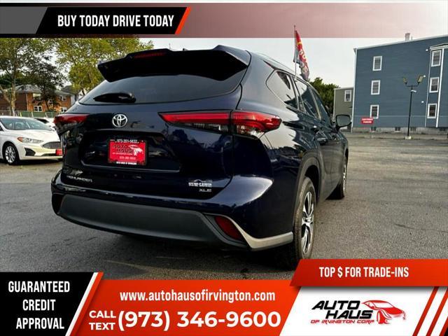 used 2021 Toyota Highlander car, priced at $30,595