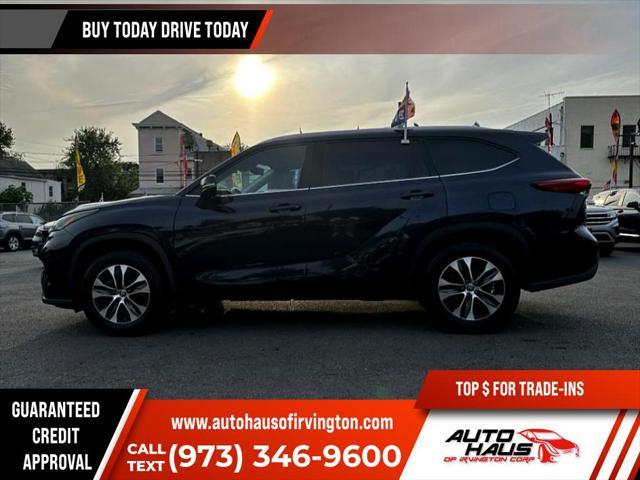 used 2021 Toyota Highlander car, priced at $30,595