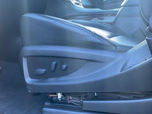 used 2019 GMC Yukon car, priced at $25,995