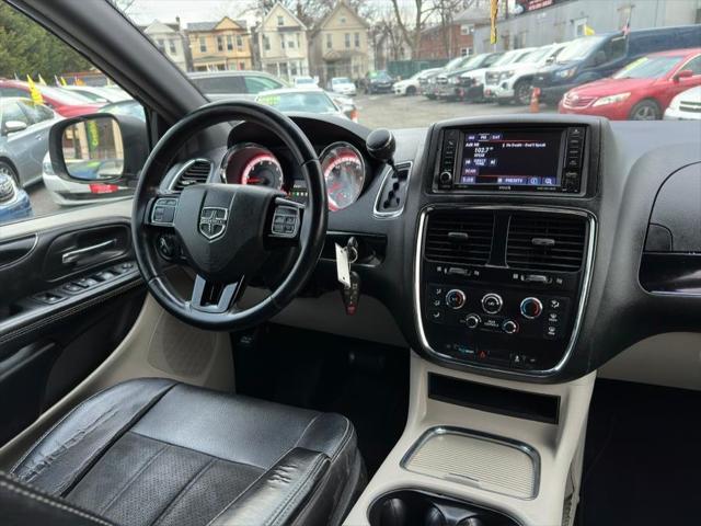 used 2019 Dodge Grand Caravan car