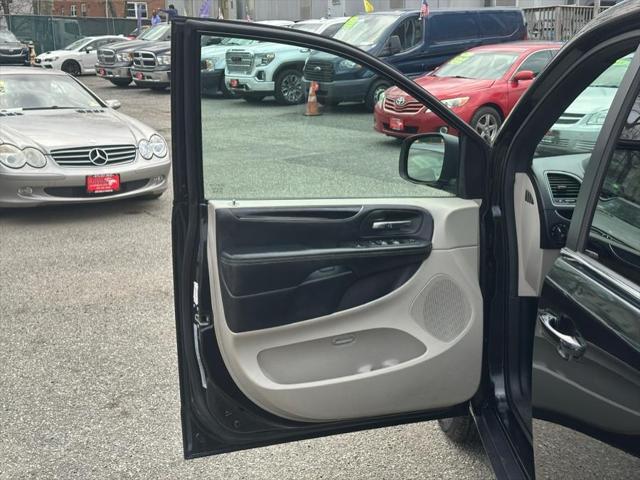 used 2019 Dodge Grand Caravan car