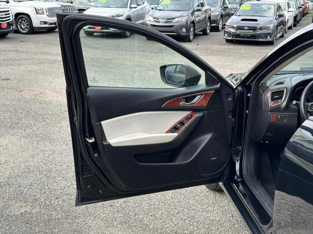 used 2017 Mazda Mazda3 car