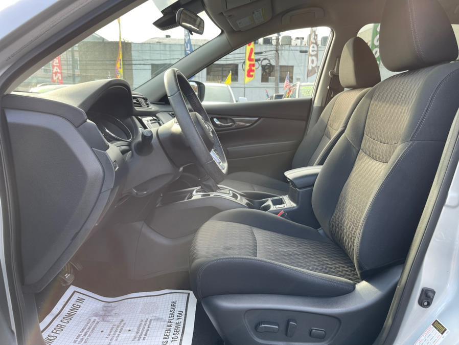 used 2019 Nissan Rogue car, priced at $15,495