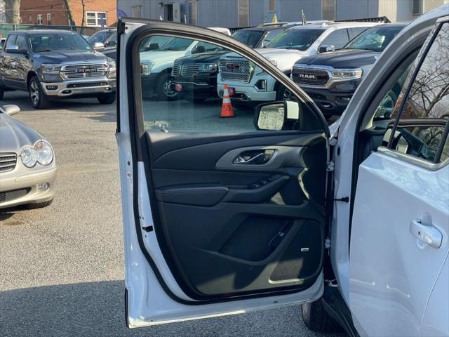 used 2020 Chevrolet Traverse car, priced at $18,995