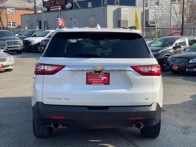 used 2020 Chevrolet Traverse car, priced at $18,995