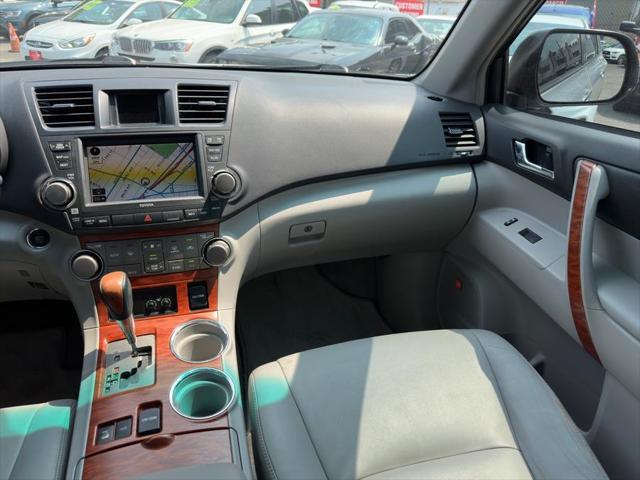 used 2008 Toyota Highlander car, priced at $7,995
