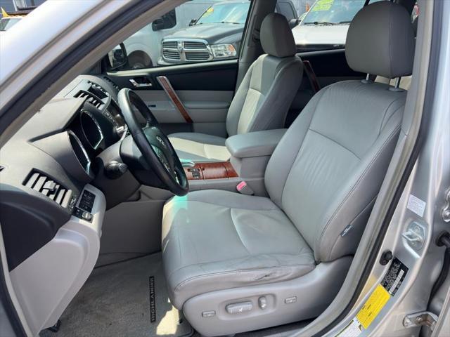 used 2008 Toyota Highlander car, priced at $7,995