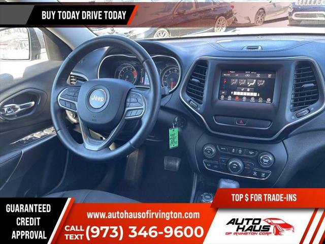 used 2019 Jeep Cherokee car, priced at $10,995