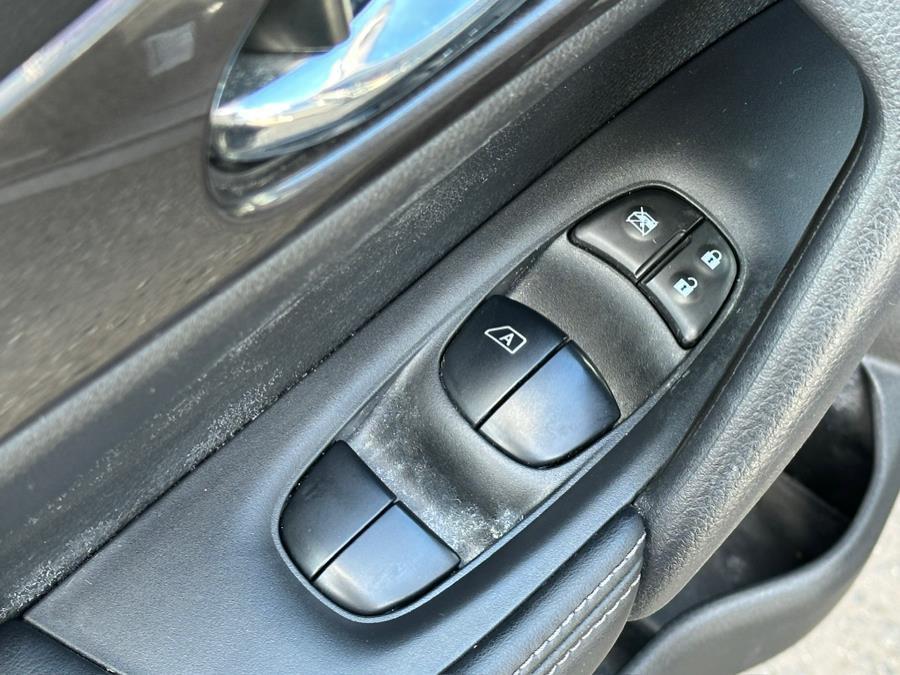 used 2020 Nissan Rogue car, priced at $14,495