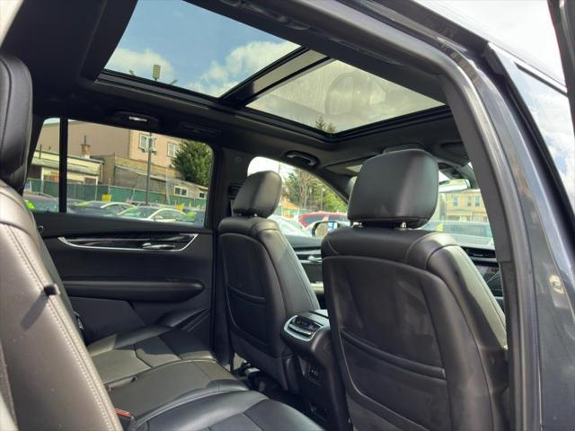 used 2022 Cadillac XT6 car, priced at $28,995