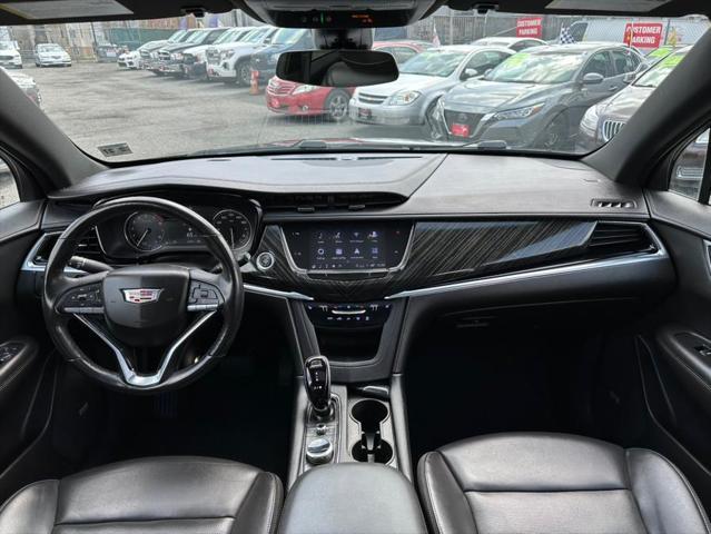 used 2022 Cadillac XT6 car, priced at $28,995