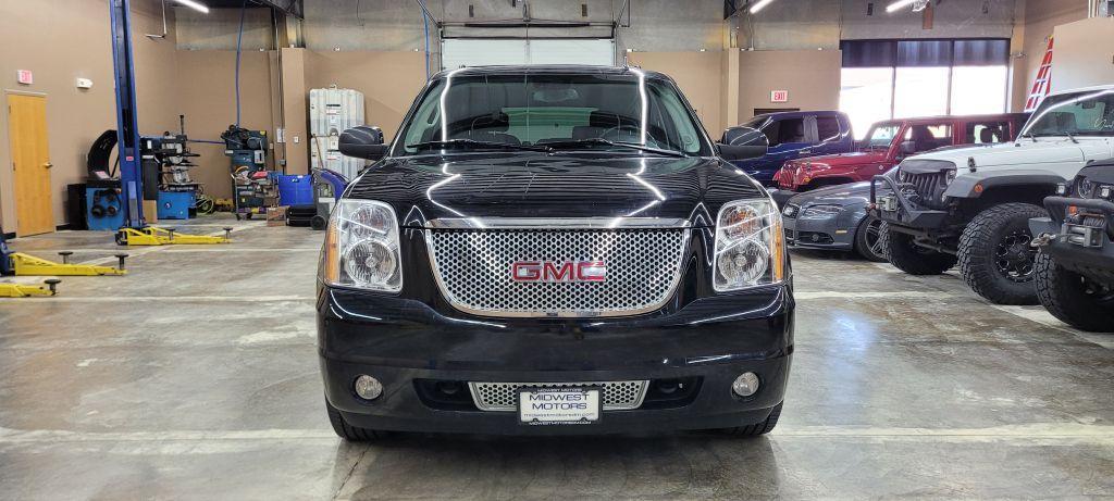 used 2009 GMC Yukon car, priced at $13,599