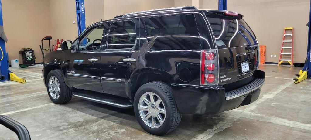 used 2009 GMC Yukon car, priced at $13,599