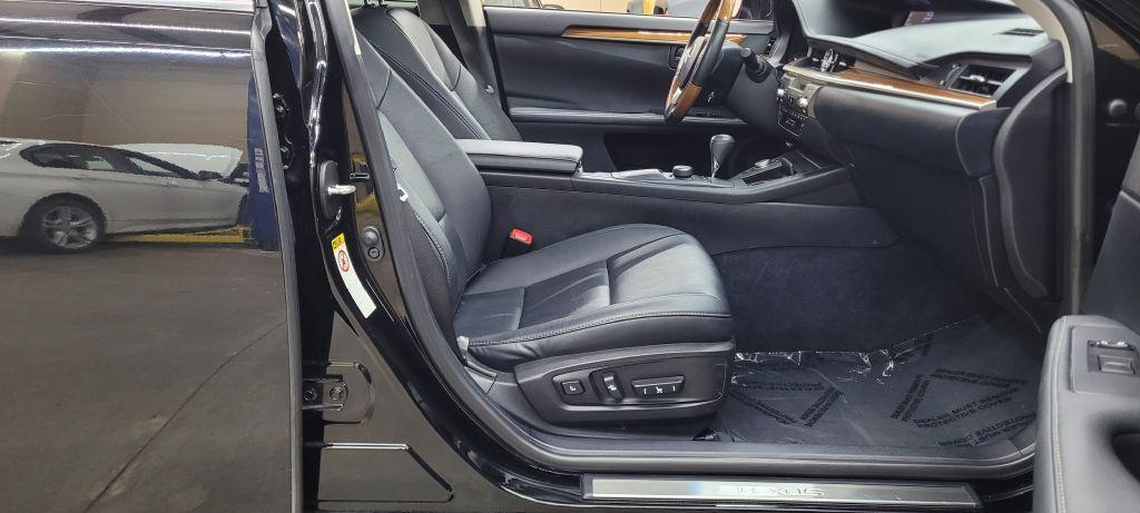 used 2014 Lexus ES 300h car, priced at $16,299
