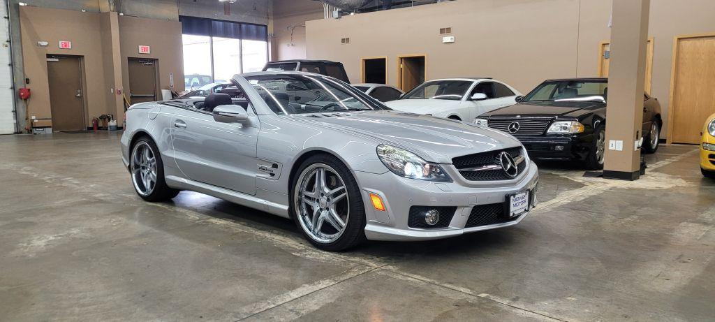 used 2009 Mercedes-Benz SL-Class car, priced at $39,699