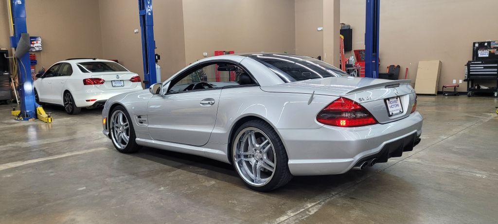 used 2009 Mercedes-Benz SL-Class car, priced at $39,699