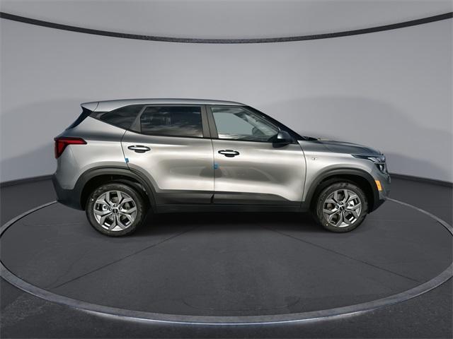 new 2025 Kia Seltos car, priced at $26,155