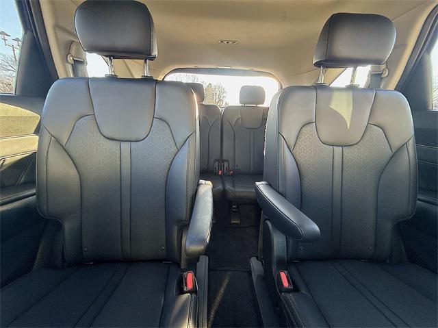 used 2023 Kia Sorento car, priced at $34,777