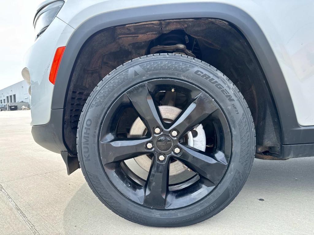 used 2023 Jeep Grand Cherokee car, priced at $32,892