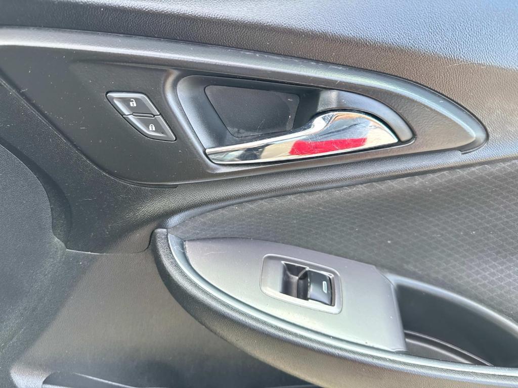 used 2020 Chevrolet Malibu car, priced at $9,988