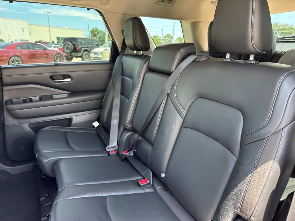 used 2023 Nissan Pathfinder car, priced at $31,994