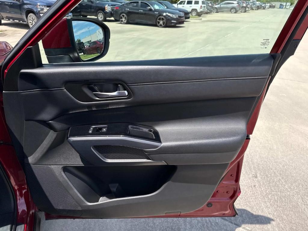 used 2023 Nissan Pathfinder car, priced at $31,994