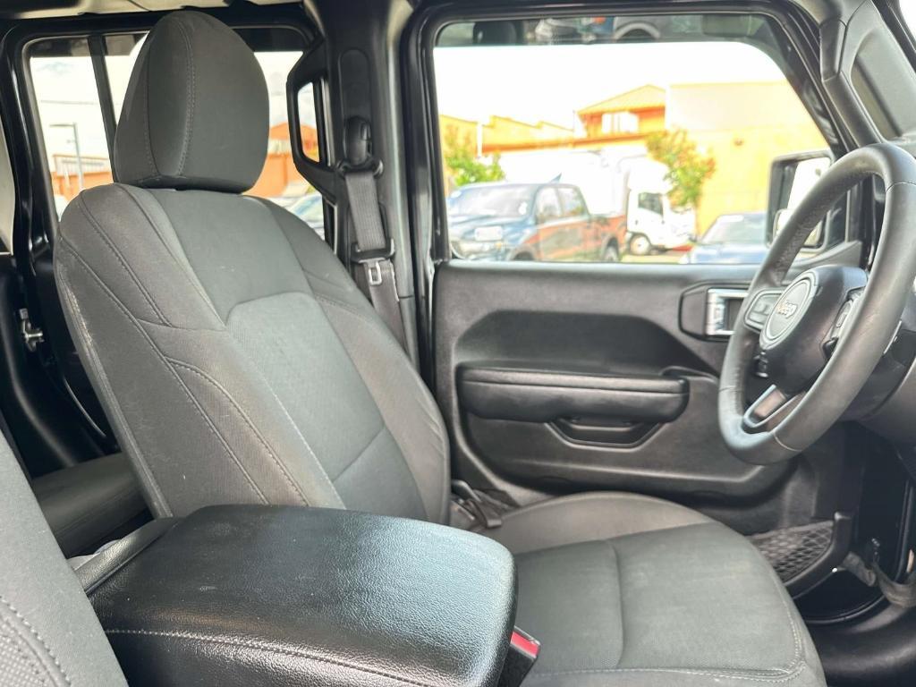 used 2023 Jeep Gladiator car, priced at $34,973
