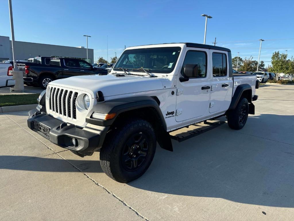 used 2022 Jeep Gladiator car, priced at $30,992