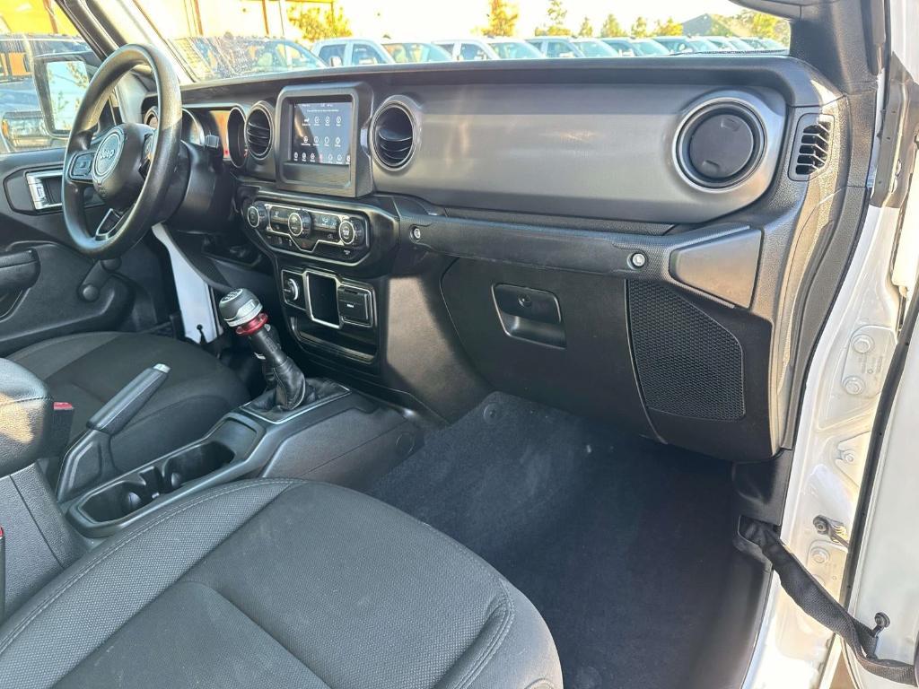 used 2022 Jeep Gladiator car, priced at $30,992