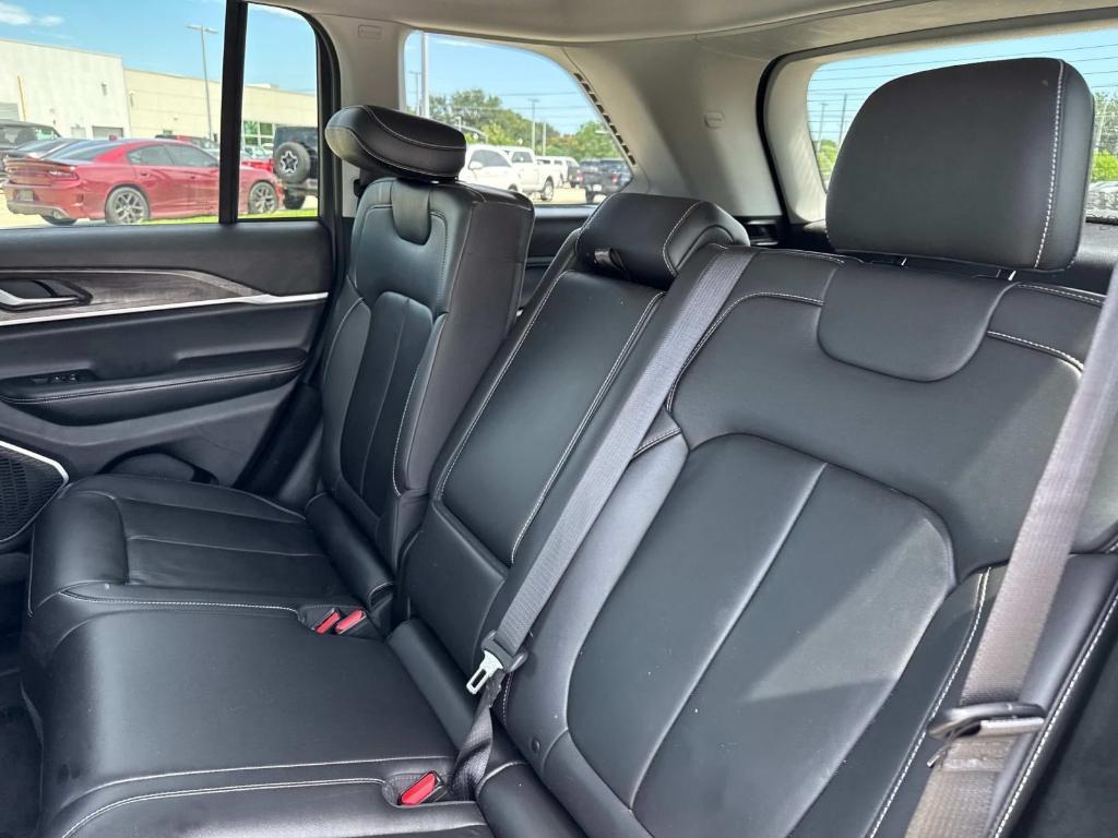 used 2022 Jeep Grand Cherokee car, priced at $33,449