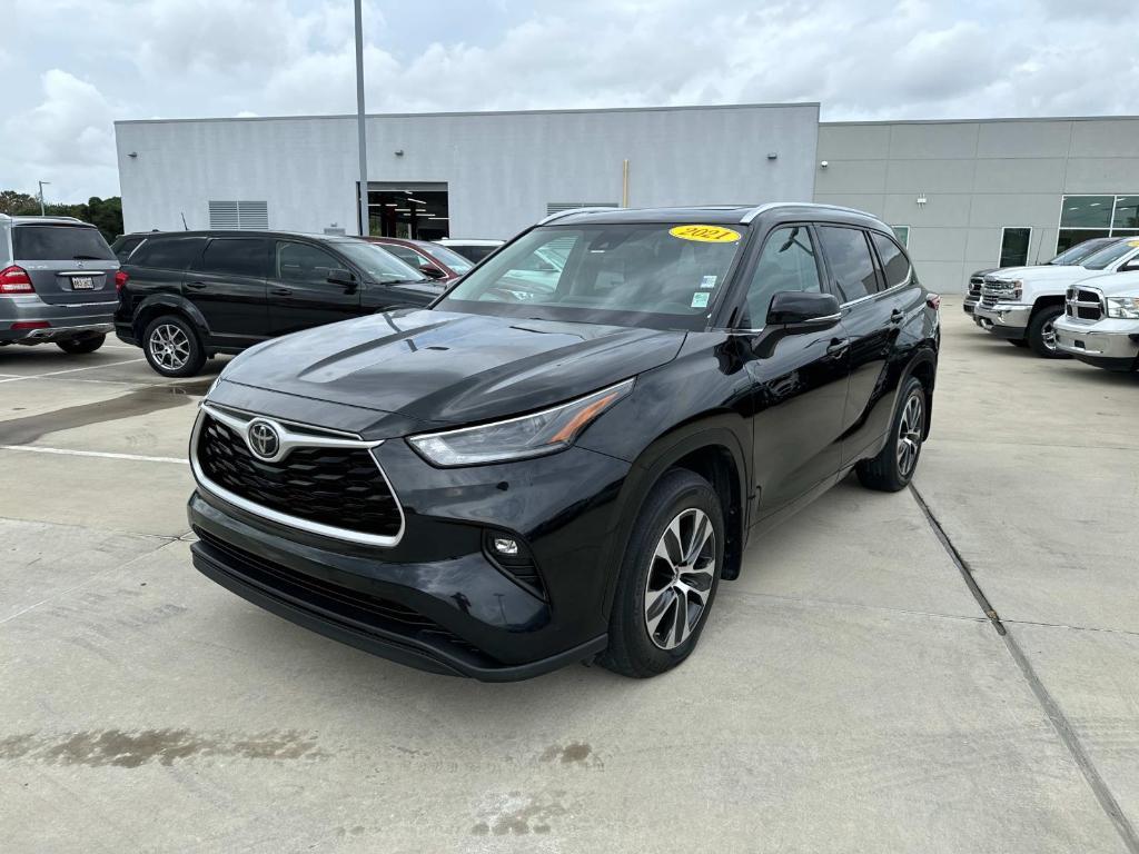 used 2021 Toyota Highlander car, priced at $25,477