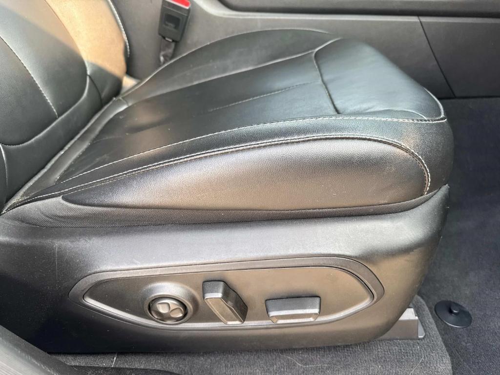 used 2022 Jeep Grand Cherokee car, priced at $30,487