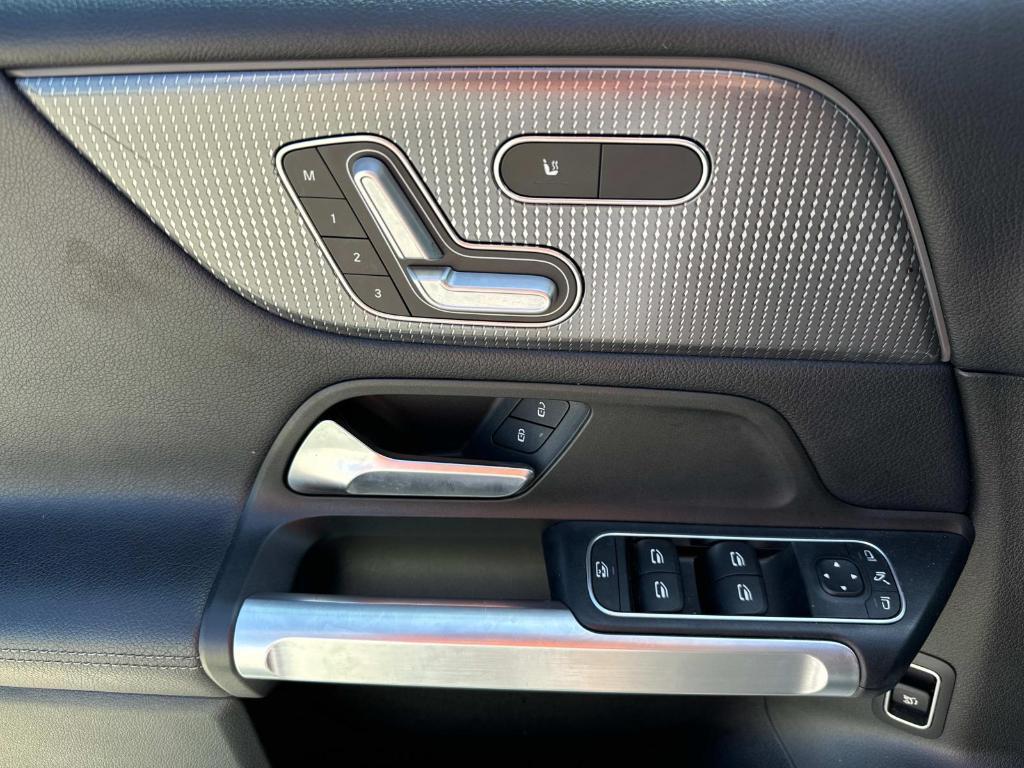 used 2020 Mercedes-Benz GLB 250 car, priced at $22,982