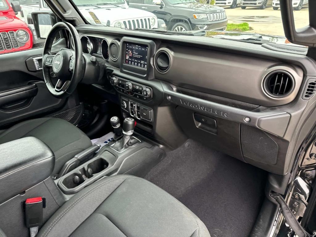 used 2021 Jeep Wrangler Unlimited car, priced at $34,313