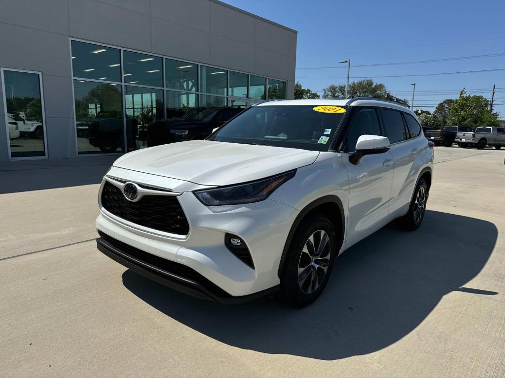 used 2021 Toyota Highlander car, priced at $29,894