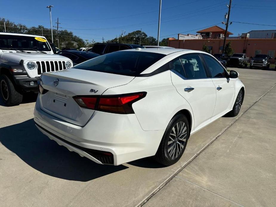 used 2023 Nissan Altima car, priced at $21,432