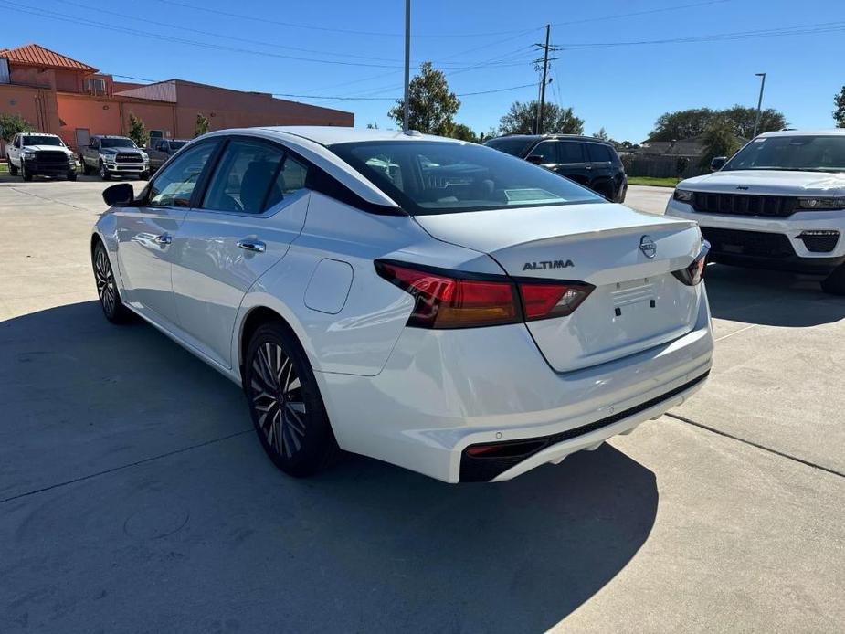 used 2023 Nissan Altima car, priced at $21,432