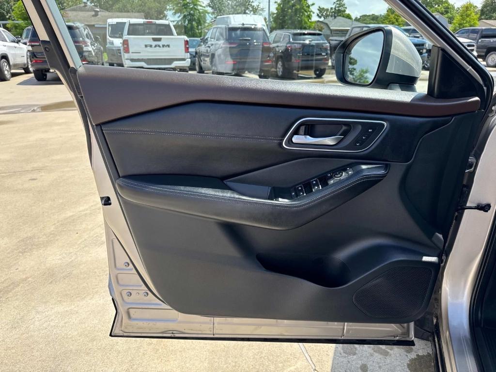 used 2021 Nissan Rogue car, priced at $25,983
