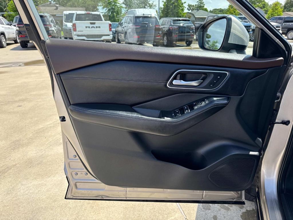 used 2021 Nissan Rogue car, priced at $25,983