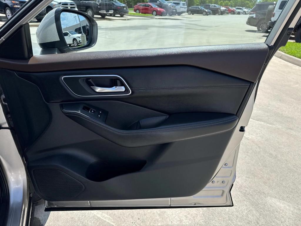 used 2021 Nissan Rogue car, priced at $25,983