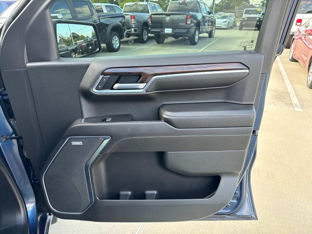 used 2022 GMC Sierra 1500 car, priced at $38,900