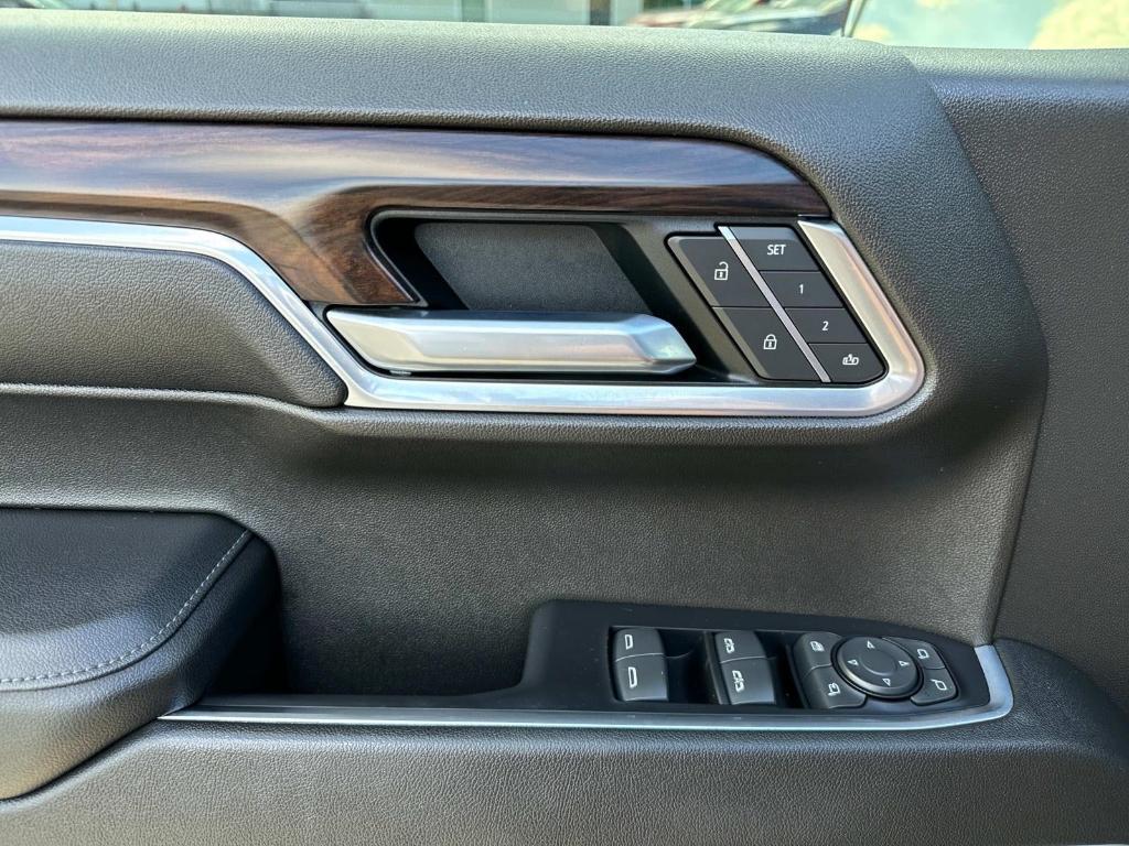 used 2022 GMC Sierra 1500 car, priced at $38,900