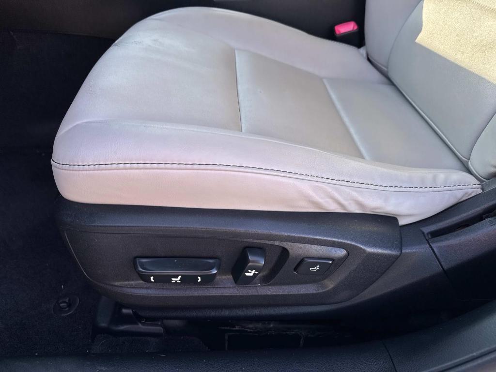 used 2013 Lexus ES 350 car, priced at $15,990
