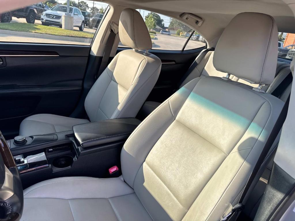 used 2013 Lexus ES 350 car, priced at $15,990