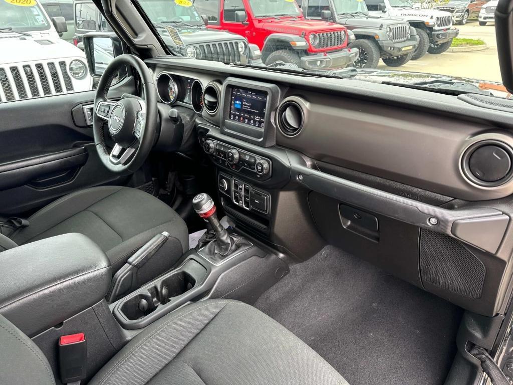 used 2020 Jeep Gladiator car, priced at $30,443